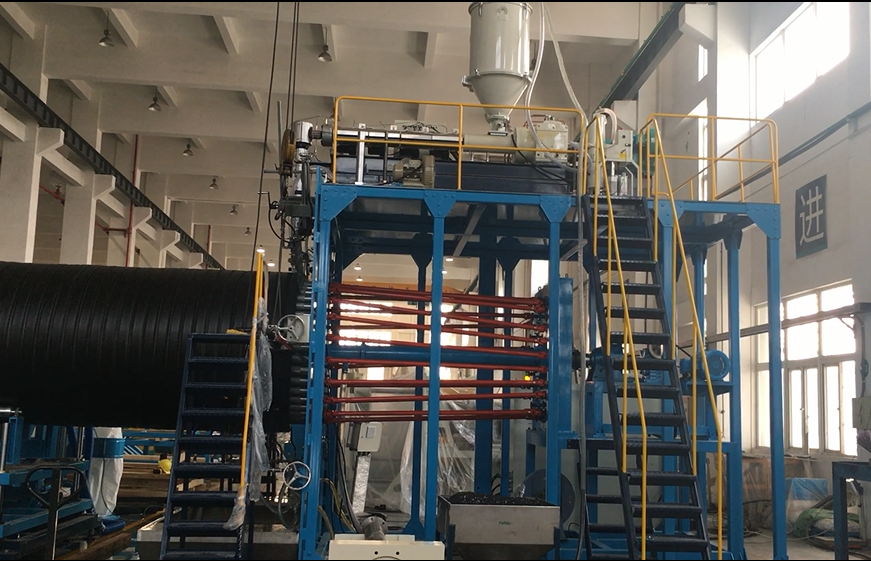 বড় ব্যাসের এইচডিপিই উইন্ডিং পাইপের উৎপাদন